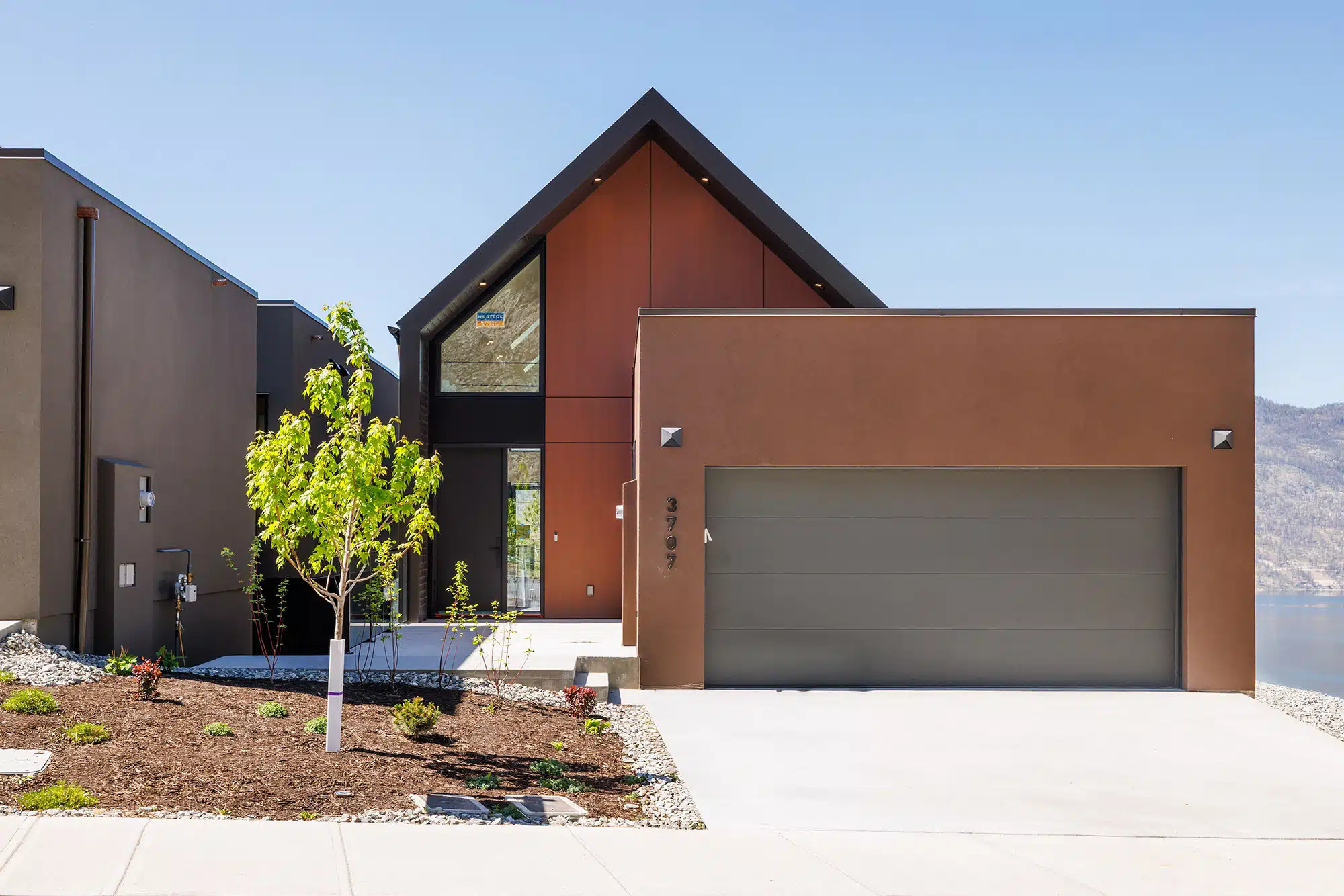 3707 McKinley Beach Dr-1